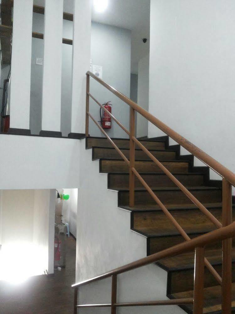 Hotel Viva Klang Buitenkant foto
